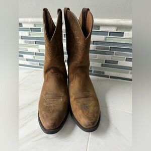 Youth Ariat Boots Size 2.5